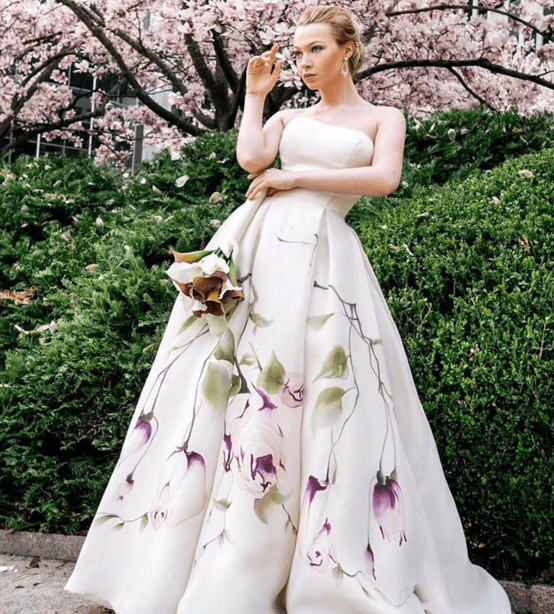 How to Pose in Your Hand-Painted Wedding Gown for a Photoshoot